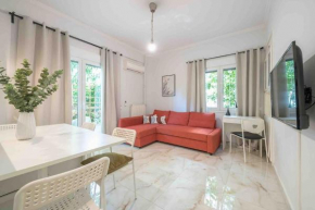 Home In The Alimos Marina